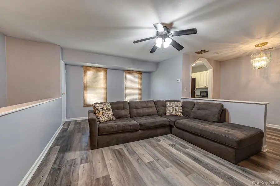 24 Idaho Court #24, Coram, NY 11727 - #3