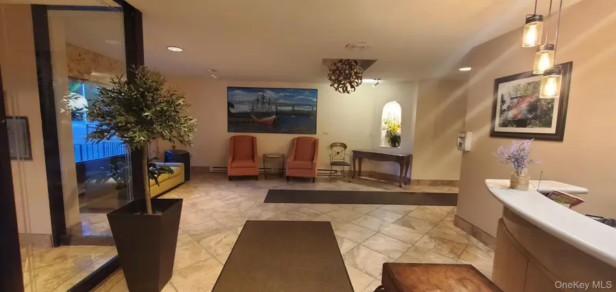 160 Academy Street #3L, Poughkeepsie, NY 12601 - #2
