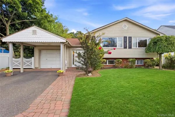 21 Kossuth Street, Deer Park, NY 11729