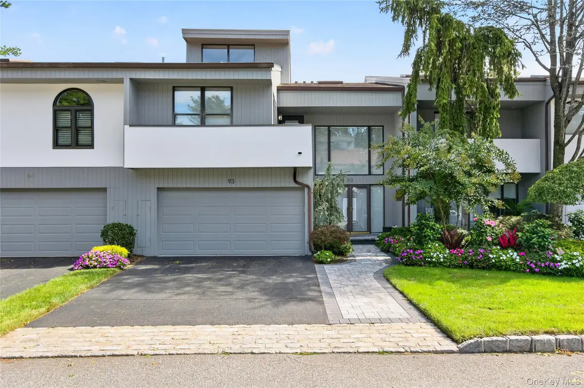 93 Eagle Chase, Woodbury, NY 11797 - #1