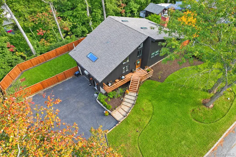 10 Cathy Court, Northport, NY 11768 - #2