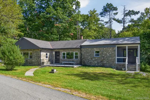 517 E Mountain Road N, Cold Spring, NY 10516