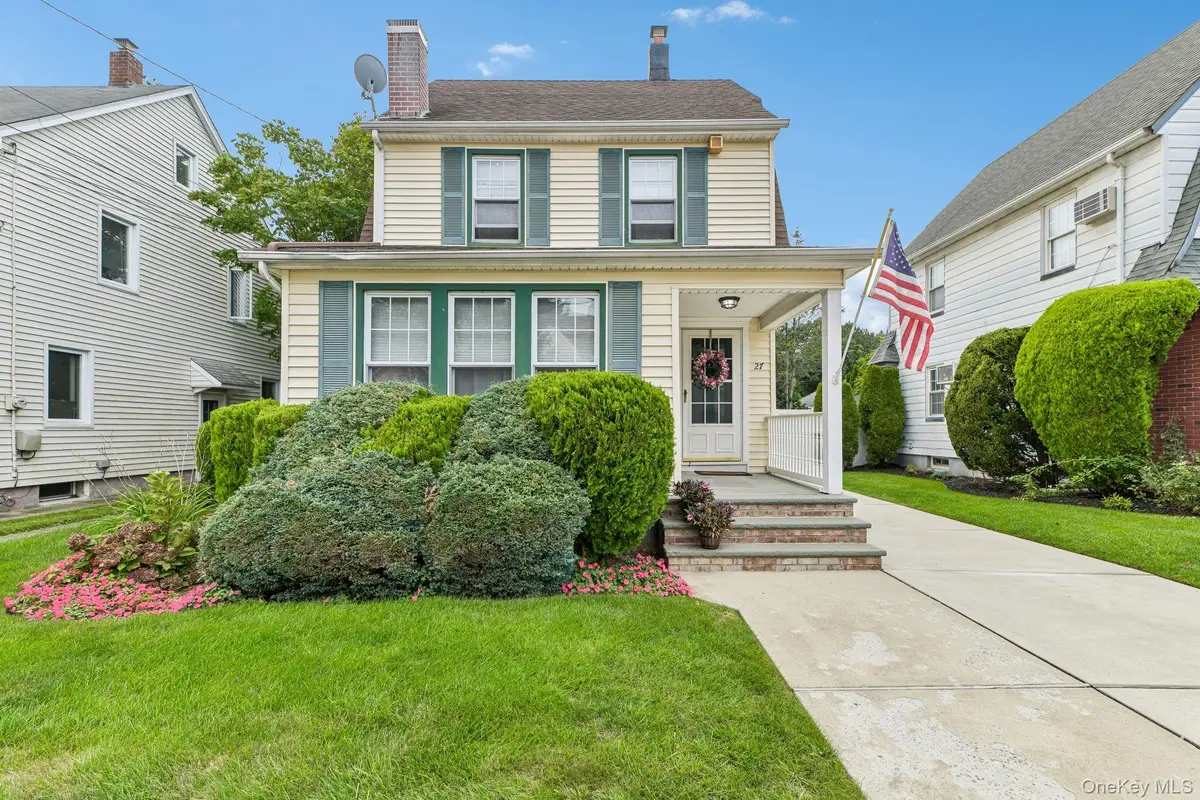 27 Juniper Avenue, Mineola, NY 11501 - #1