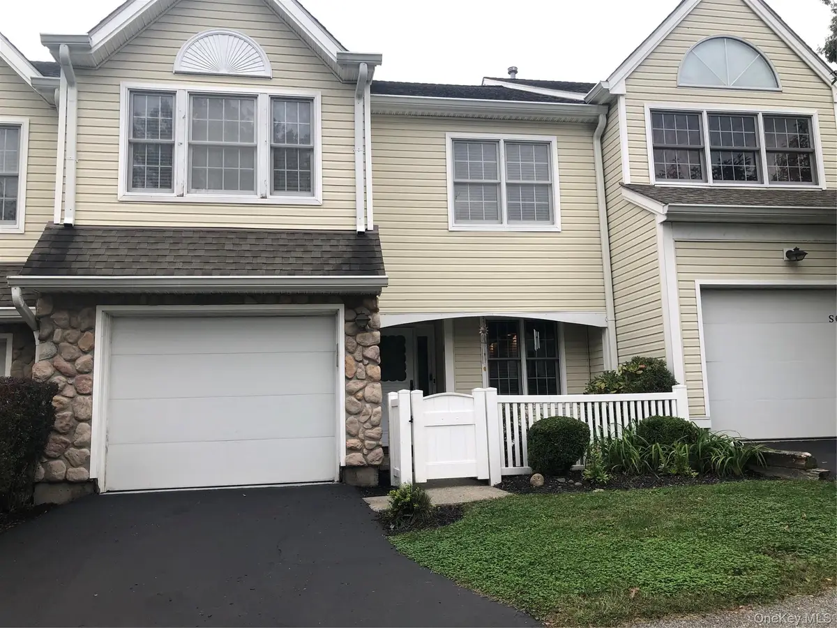 5 S Cambridge Court, Fishkill, NY 12524 - #1