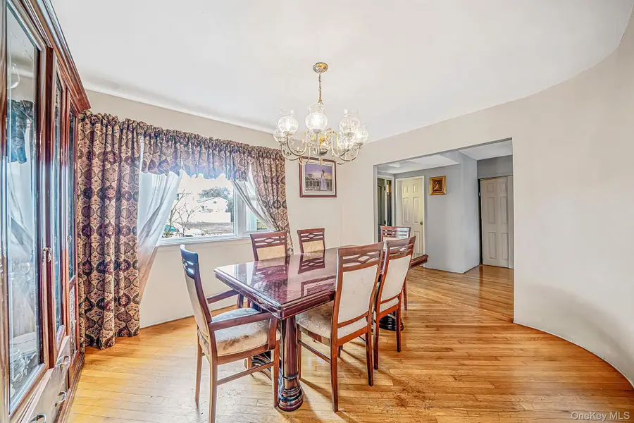 29 Sunshine Lane, Amityville, NY 11701 - #3