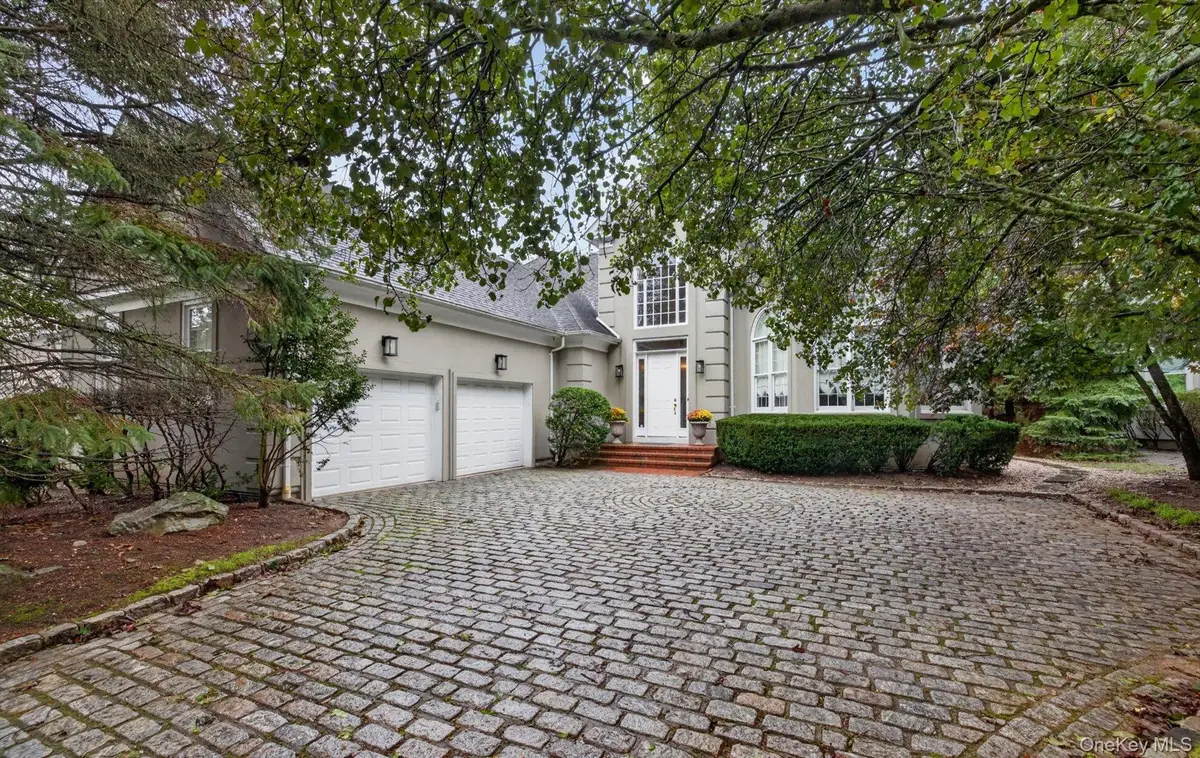 36 Stone Hill Drive S, Manhasset, NY 11030 - #1