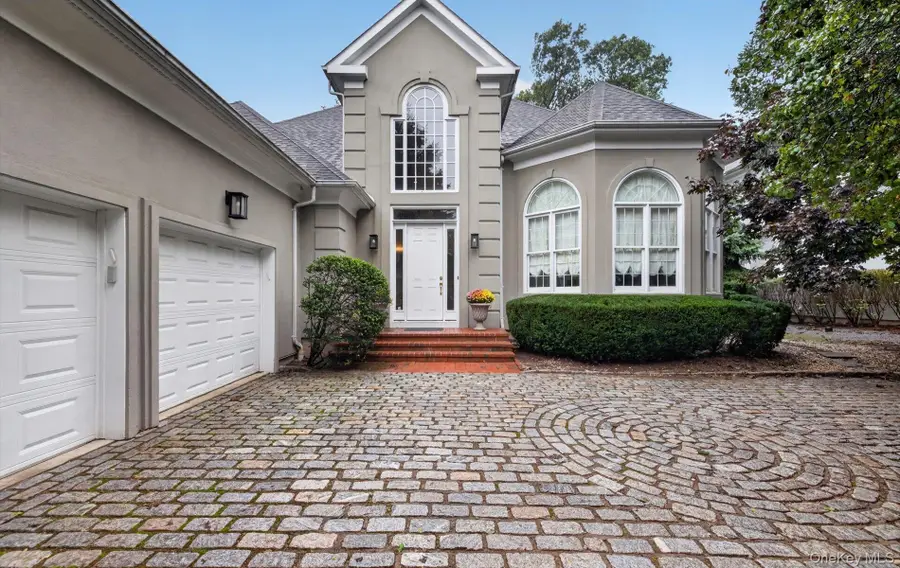36 Stone Hill Drive S, Manhasset, NY 11030 - #2