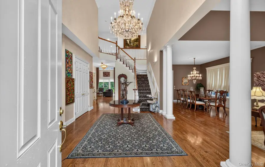 36 Stone Hill Drive S, Manhasset, NY 11030 - #3
