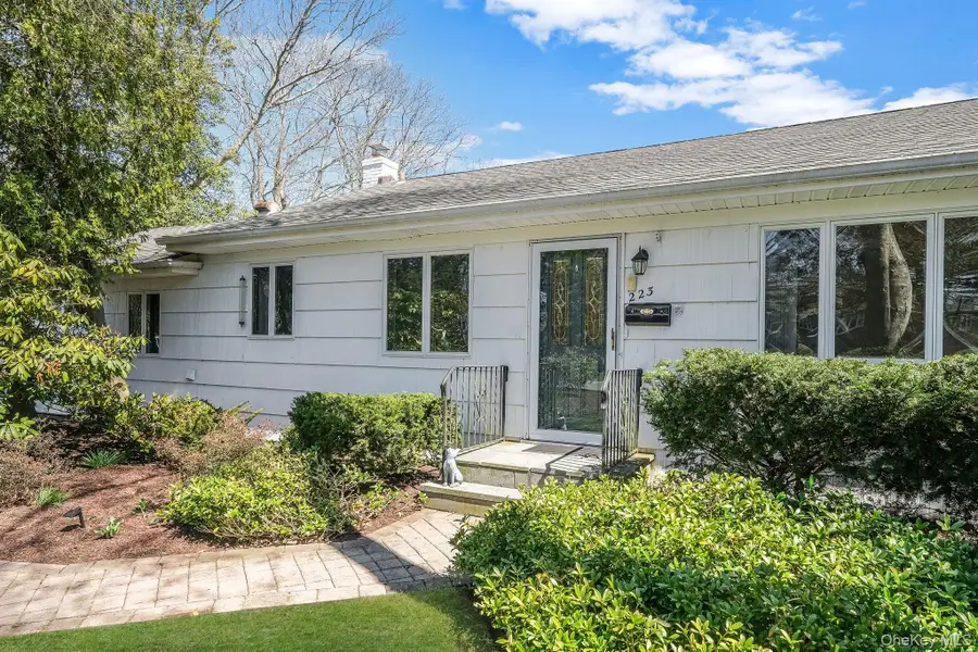 223 Connetquot Road, Bayport, NY 11705 - #3