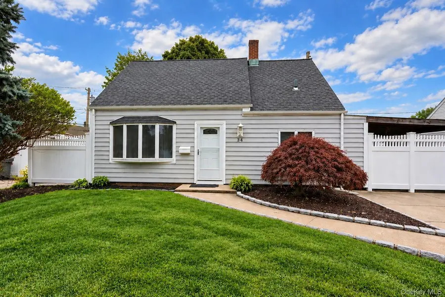 34 Chapel Lane, Levittown, NY 11756 - #2