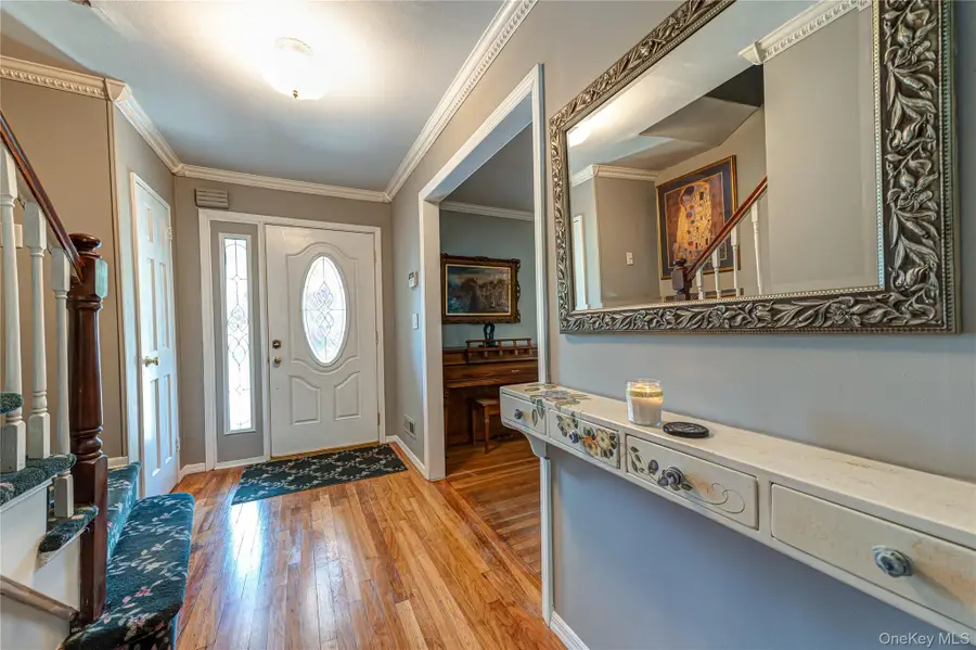 20 Evon Drive Sw, Syosset, NY 11791 - #3
