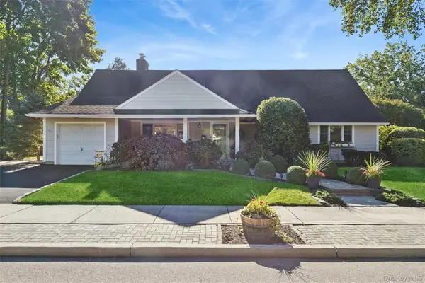 6 6th Place, Garden City, NY 11530