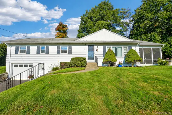 40 Birchwood Drive, New Windsor, NY 12553