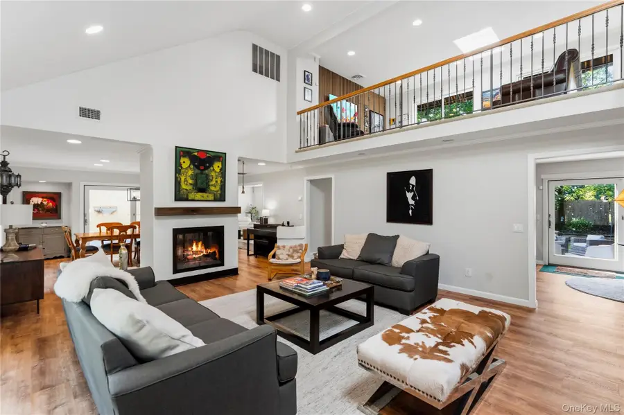 1 W Gate Drive, Huntington, NY 11743 - #3
