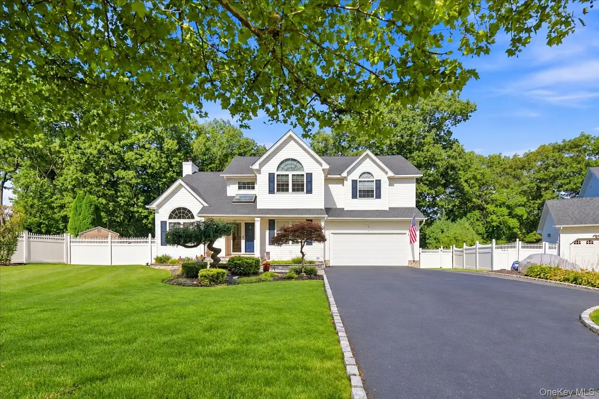 5 Aspatuck Court, Commack, NY 11725 - #1