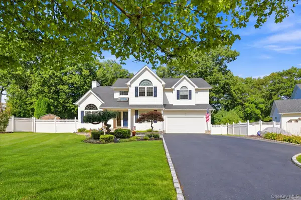 5 Aspatuck Court, Commack, NY 11725