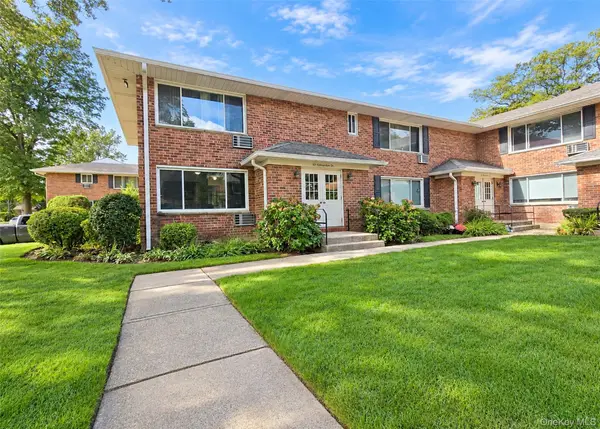 101 Edmunton Drive #G-1, North Babylon, NY 11703
