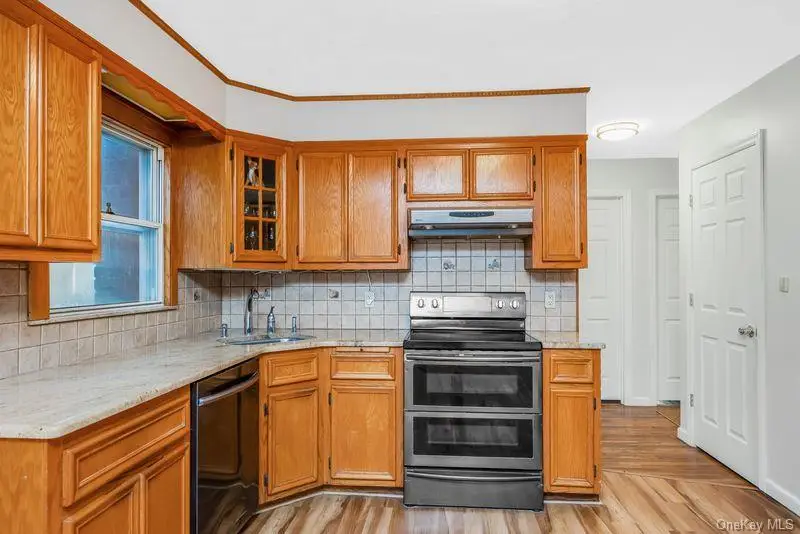 89 Catherine Avenue, Franklin Square, NY 11010 - #3