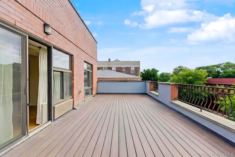 41-39 149th St, Flushing, NY 11355 - #2
