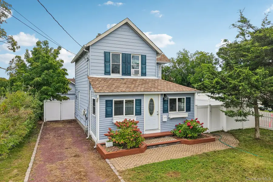 195 River Avenue, Patchogue, NY 11772 - #2