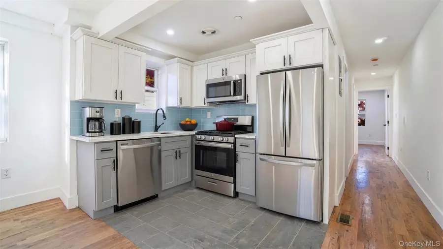 1011 E 221st Street, Bronx, NY 10469 - #3