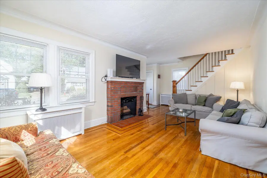 22 Stuart Avenue, Malverne, NY 11565 - #3