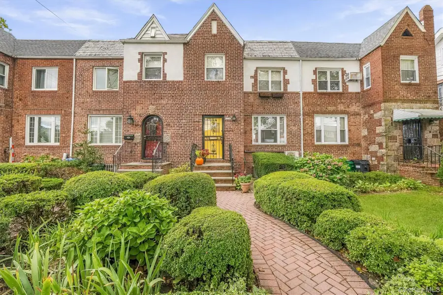1114 Mace Avenue, Bronx, NY 10469 - #2