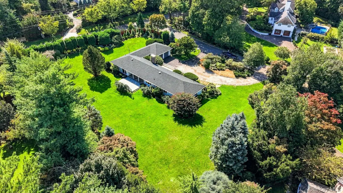 1 Cornwells Beach Road, Port Washington, NY 11050 - #1