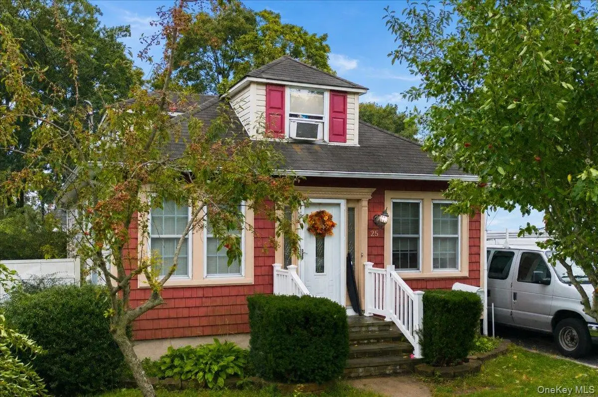 25 3rd Avenue, Central Islip, NY 11722 - #1