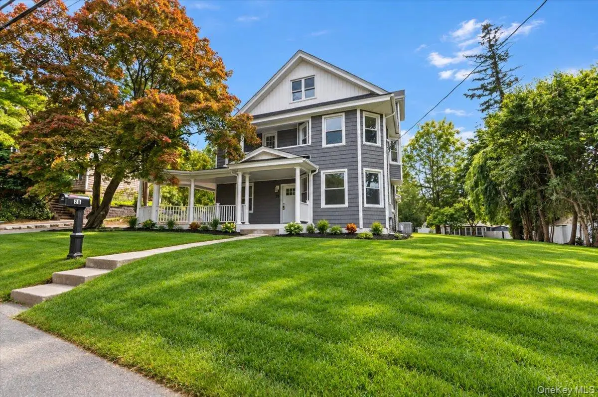 28 Ketewomoke Drive, Halesite, NY 11743 - #1