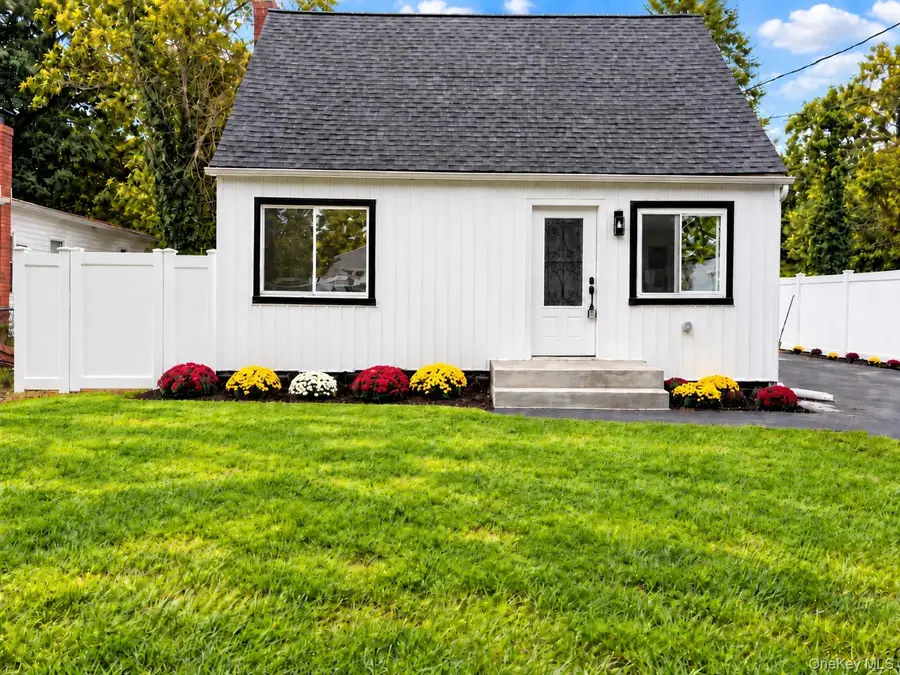 102 Pinewood Drive, Shirley, NY 11967 - #2