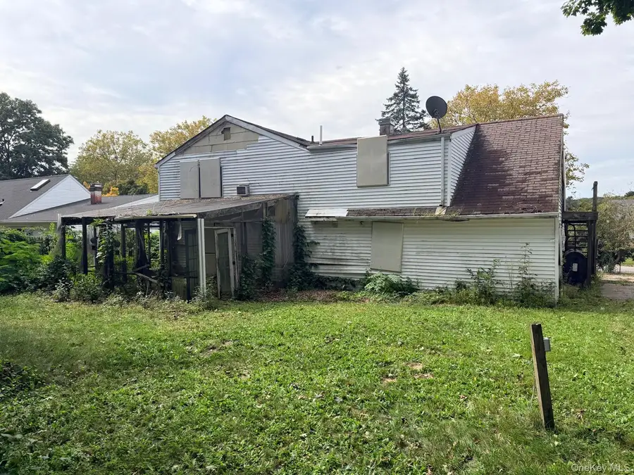 71 Matsunaye Drive, Medford, NY 11763 - #3