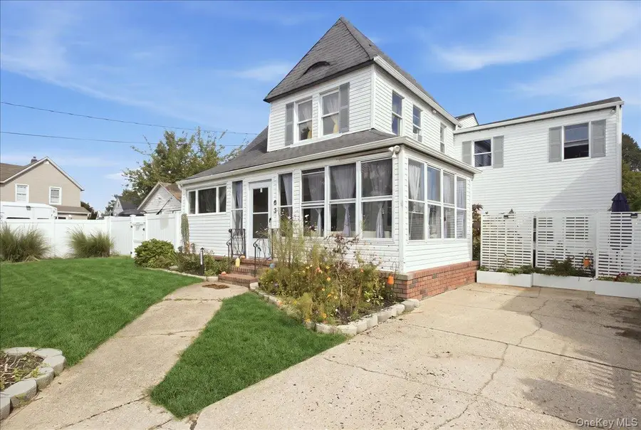 63 E Neck Court, West Babylon, NY 11704 - #2