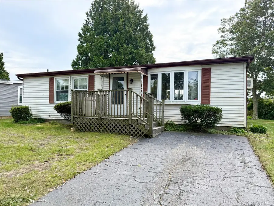 5 Holly Drive, Manorville, NY 11949 - #3