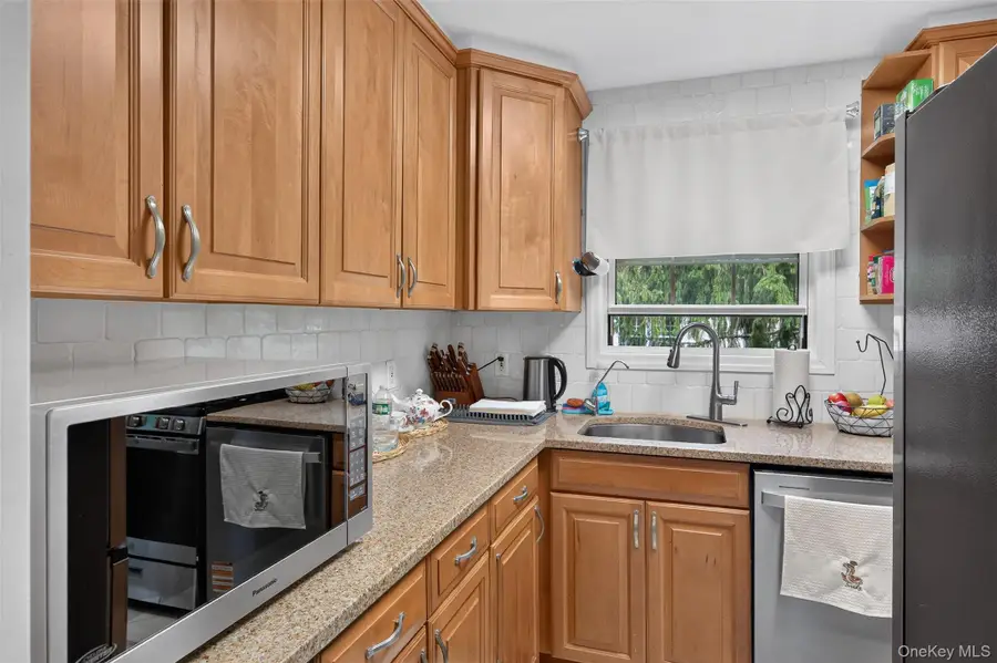 9 Sentry Place #2C, Scarsdale, NY 10583 - #3