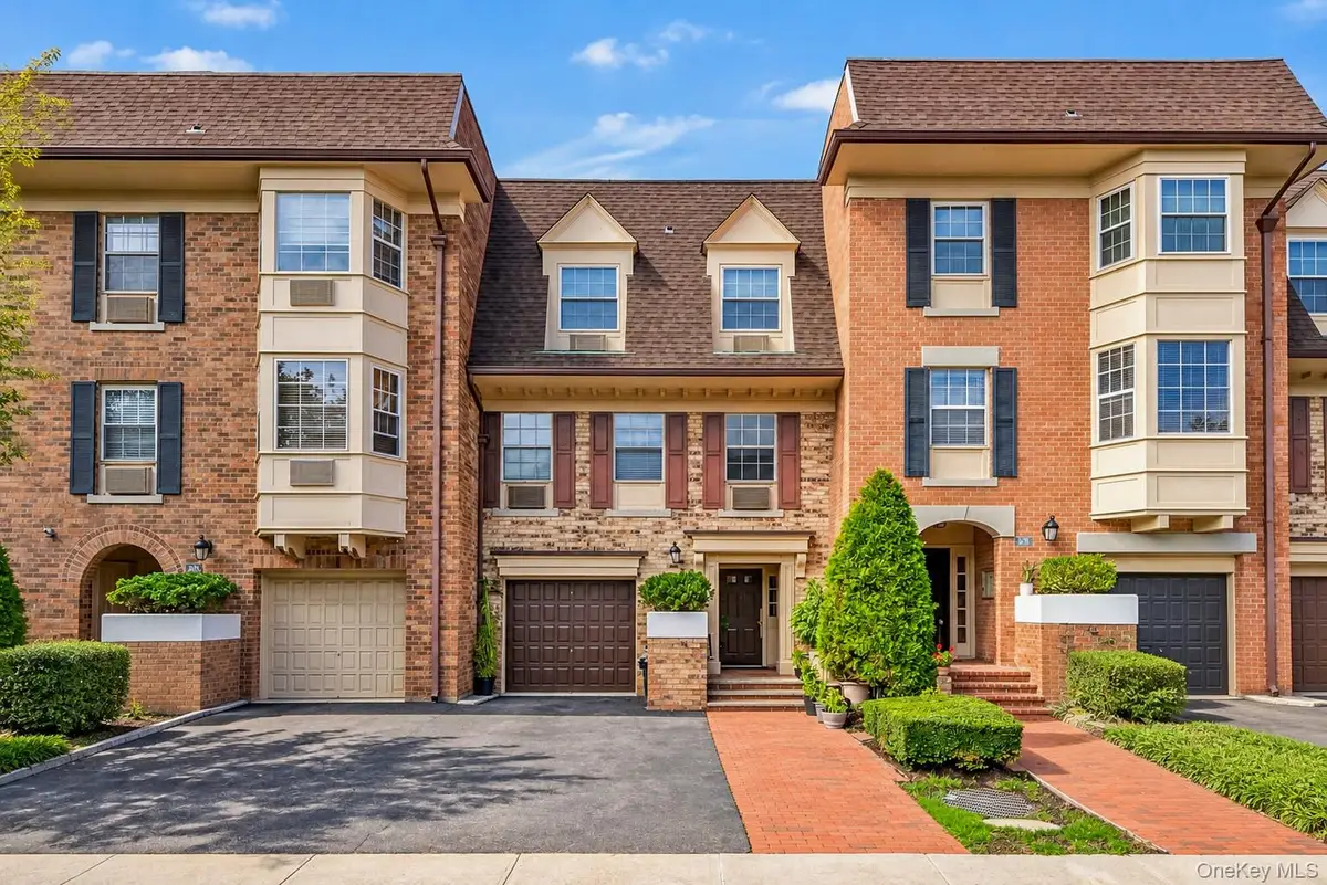 12-32 Diane Place #204L, Bayside, NY 11360 - #1