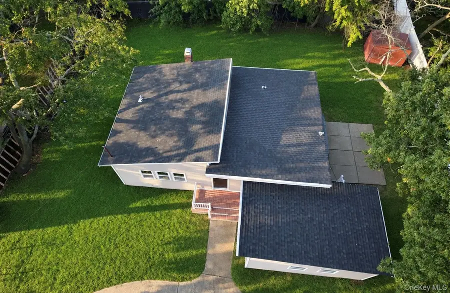 9 Holt Street, Amityville, NY 11701 - #2