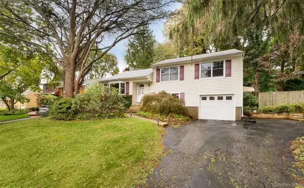11 Longford Street, Huntington, NY 11743