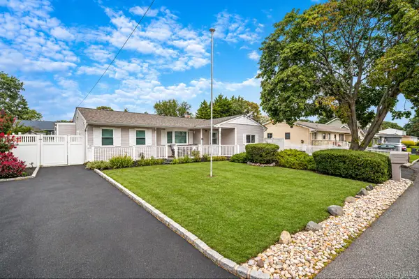 179 Ford Street, Holbrook, NY 11741