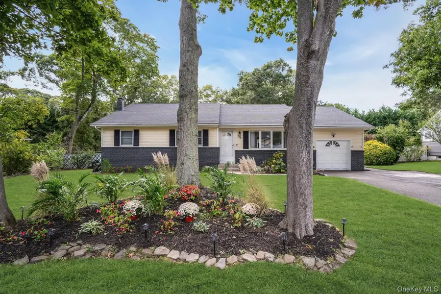 26 Williams Avenue, Holtsville, NY 11742 - #3