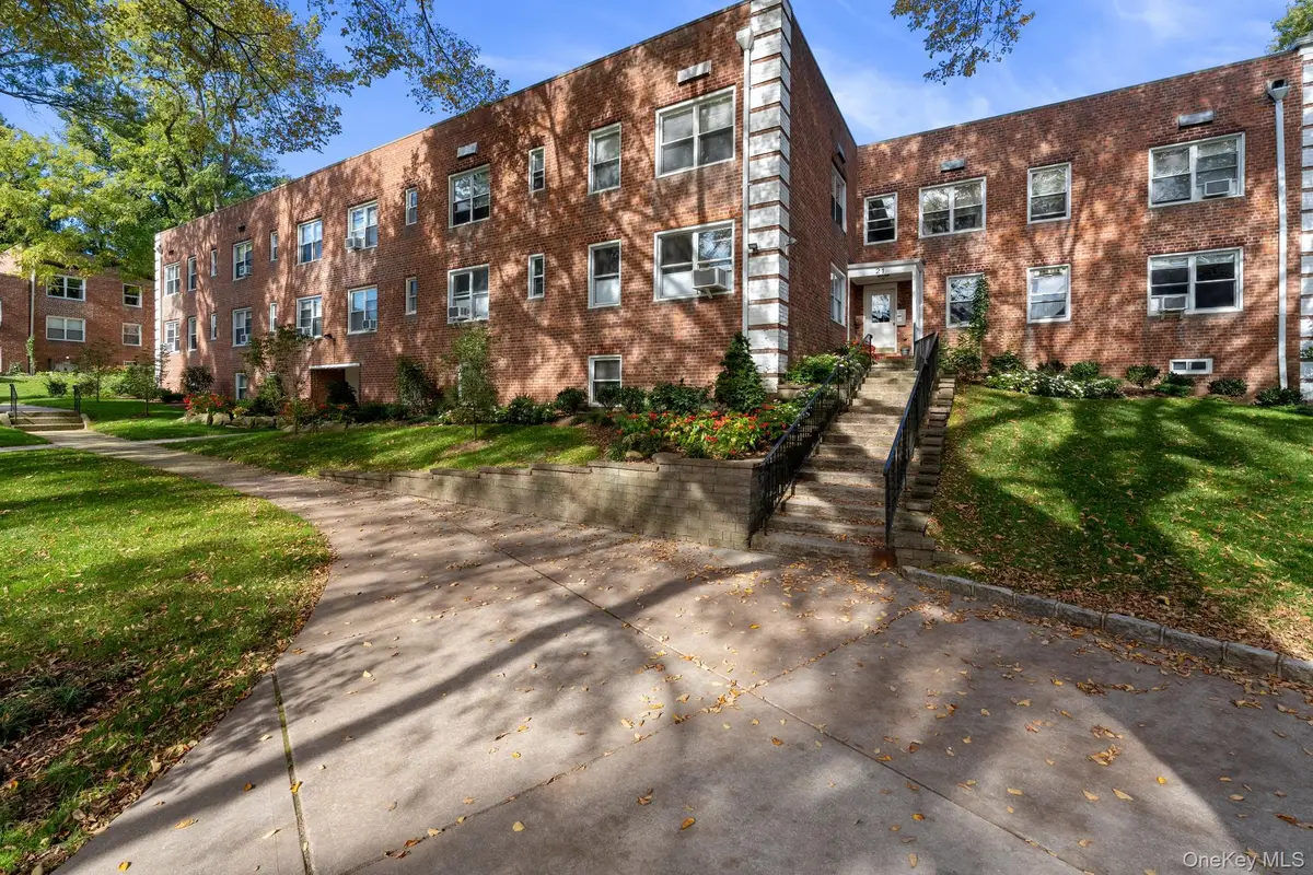 21 Edwards Street #1B, Roslyn Heights, NY 11577 - #1