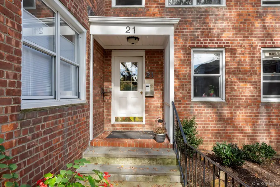 21 Edwards Street #1B, Roslyn Heights, NY 11577 - #2