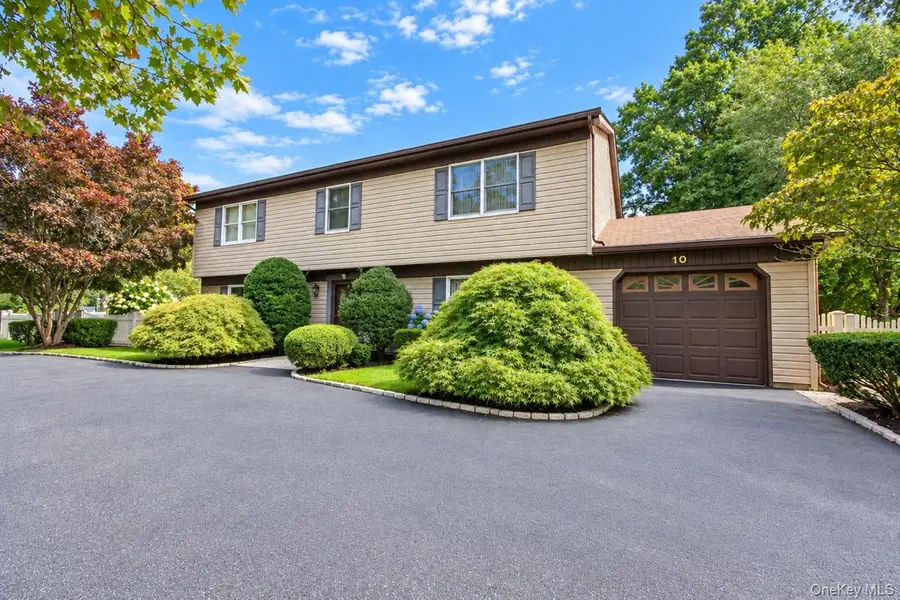 10 Marblestone, South Setauket, NY 11720 - #2