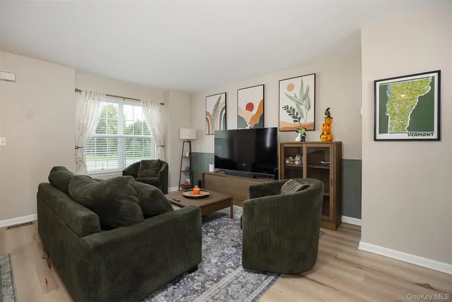6 Stonewall Circle, Poughkeepsie, NY 12603 - #3