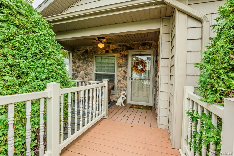 1661 Old Country Road #560, Riverhead, NY 11901 - #2