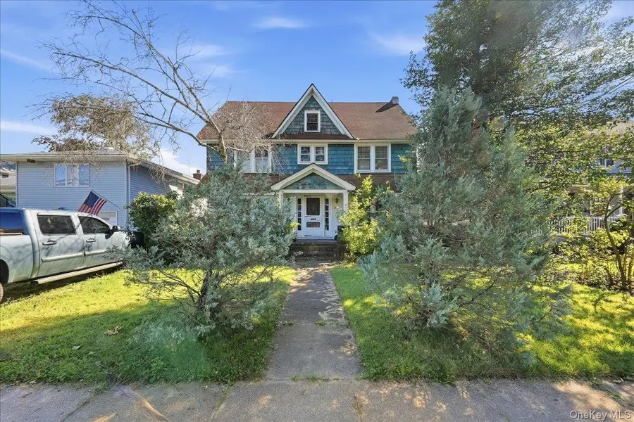 21 Sherman Avenue, Rockville Centre, NY 11570 - #2