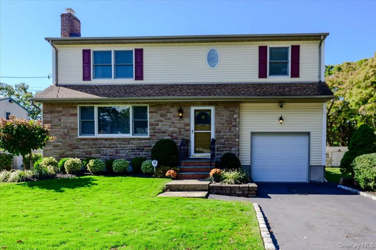 1924 Louis Kossuth Avenue, Ronkonkoma, NY 11779 - #1