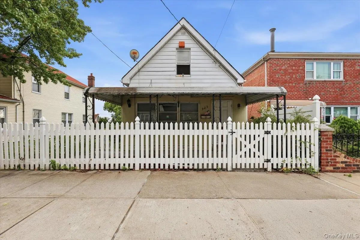 923 Quincy Avenue, Bronx, NY 10465 - #1