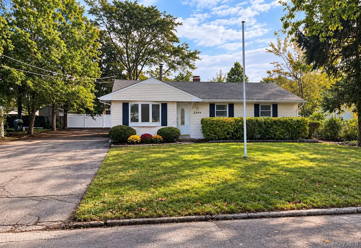2909 Falcon Avenue, Medford, NY 11763 - #1