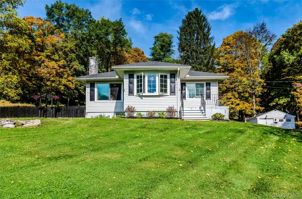 429 Hunns Lake Road, Stanfordville, NY 12581